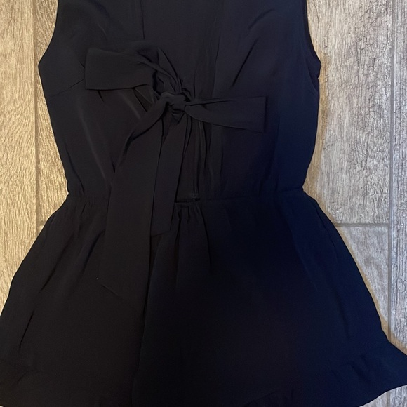 Navy romper with bow in the front - Picture 7 of 12